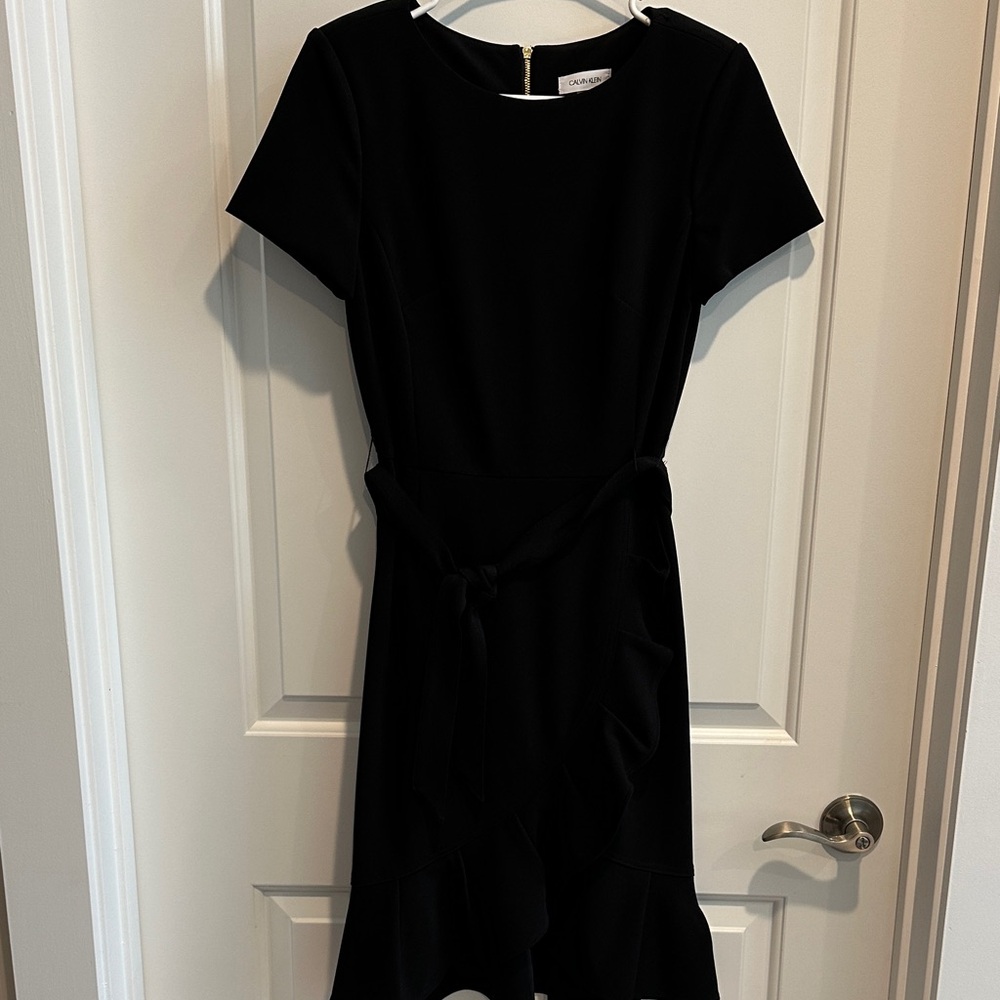 New Calvin Klein 4 Black Flutter Dress Gold Zipper